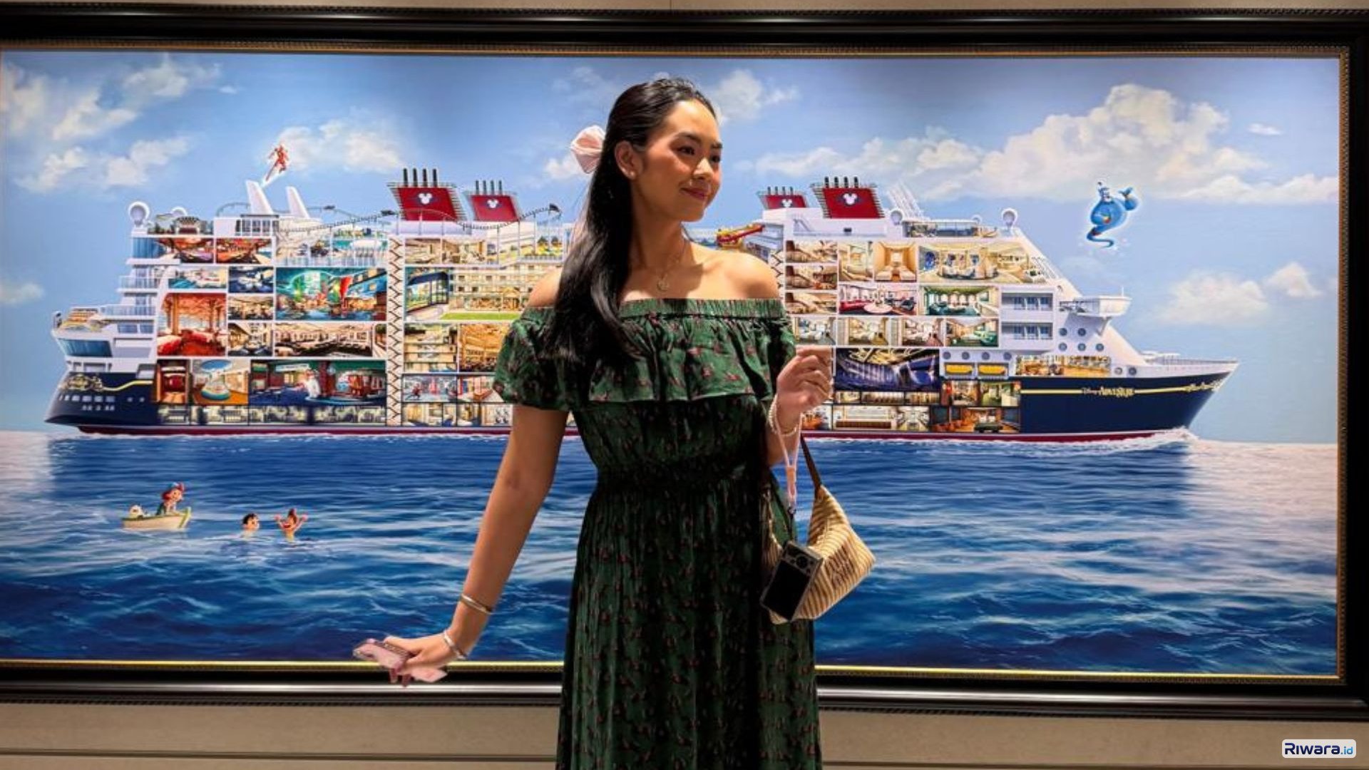 Rania Yamin saat momen peluncuran kapal Disney Adventure, Maret 2026